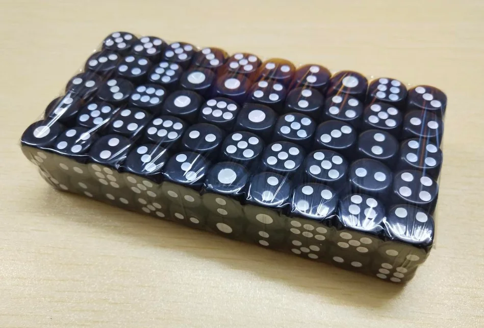彩色色子
