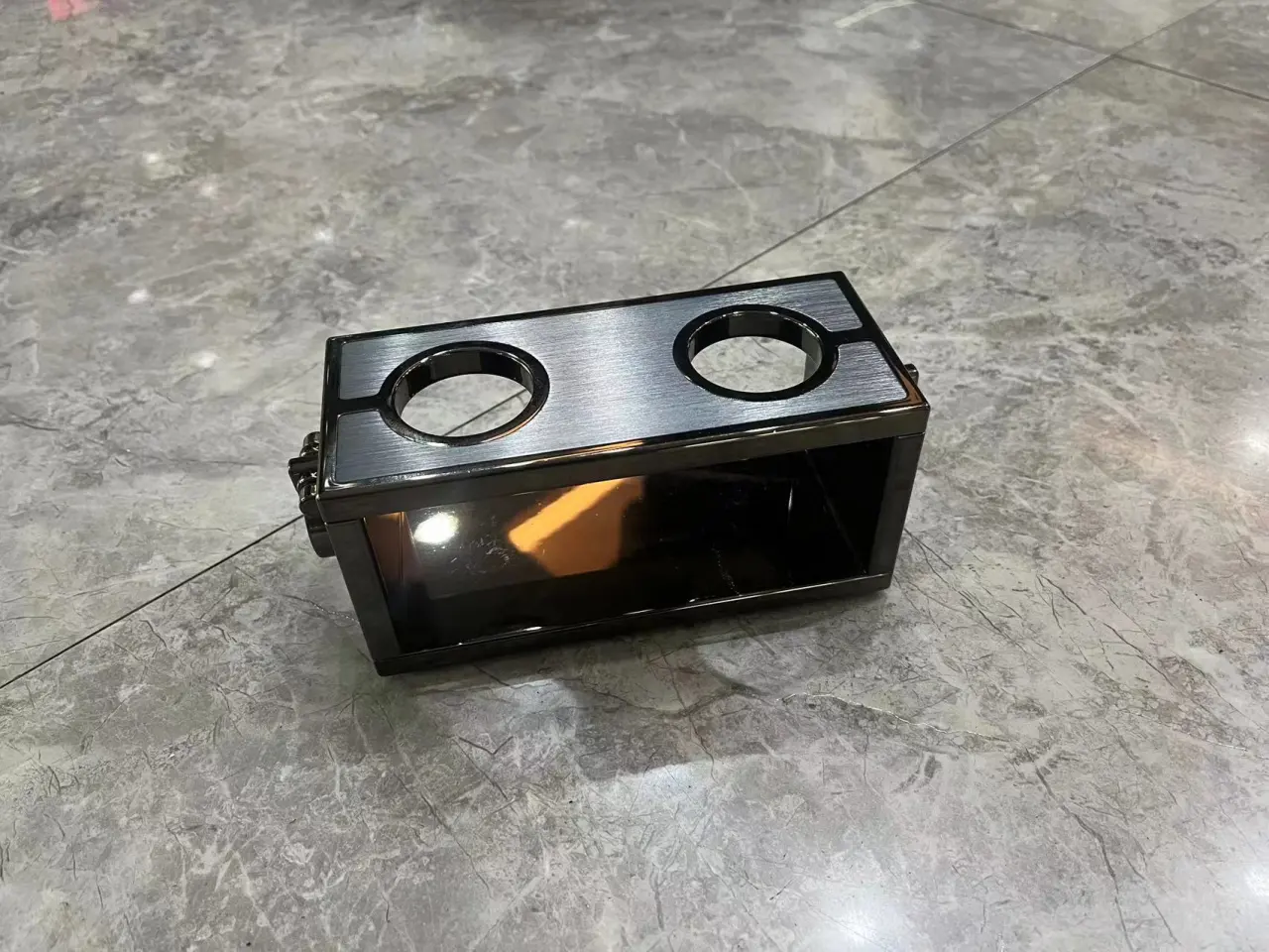 黑灰尊雅