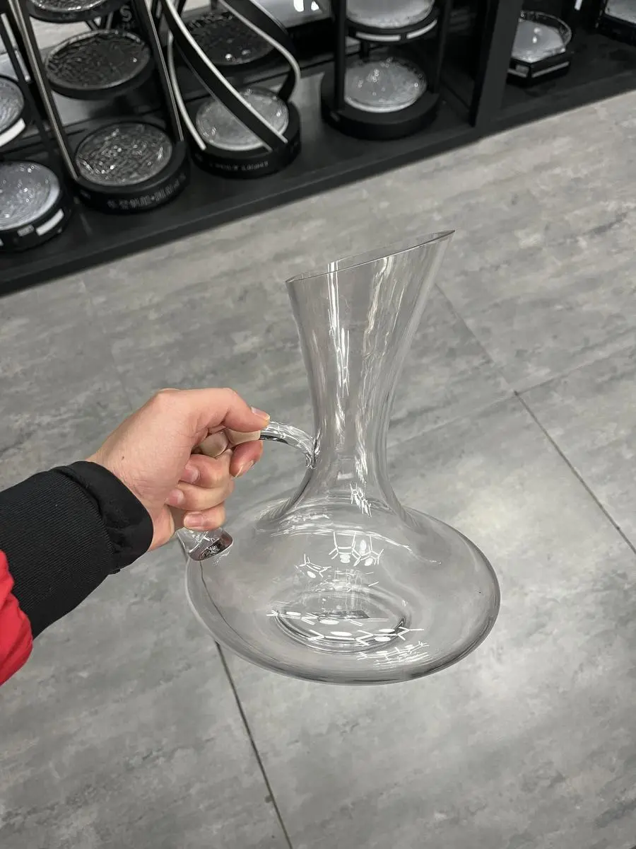 圆把醒酒器