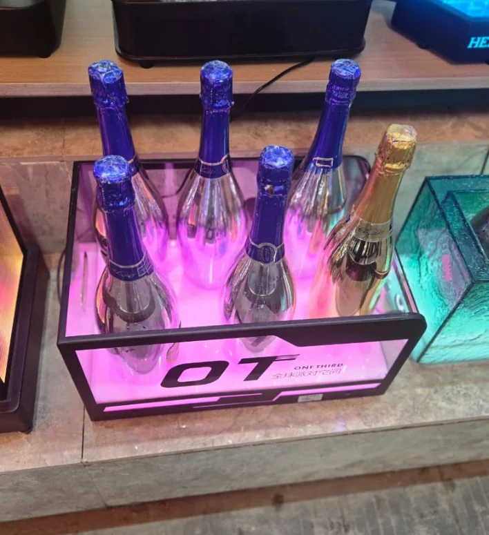 弧边科技发光啤酒箱