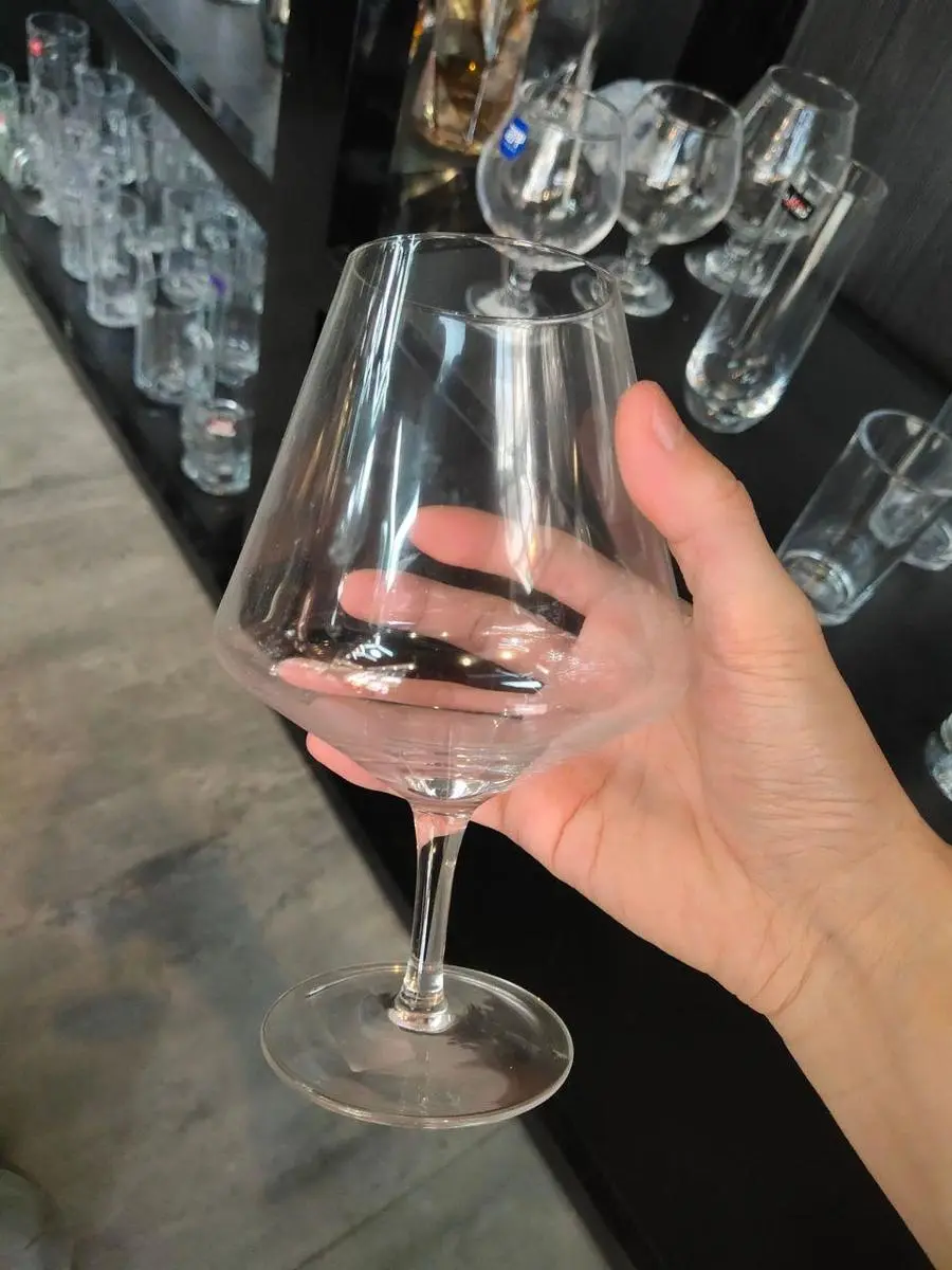 玻璃 锥形白兰地杯