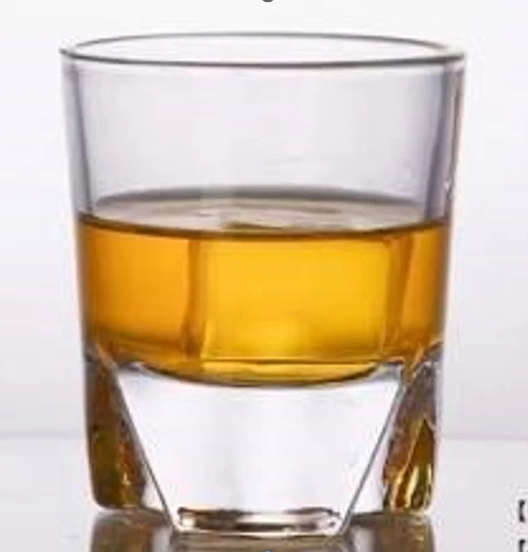 三脚厚底啤酒杯