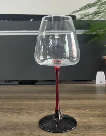 水晶红黑凹底红酒杯