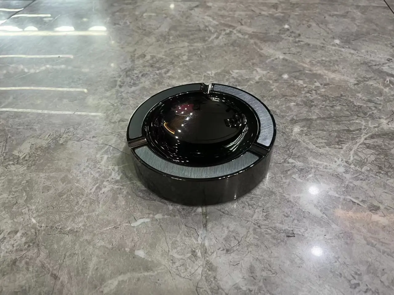 黑灰尊雅