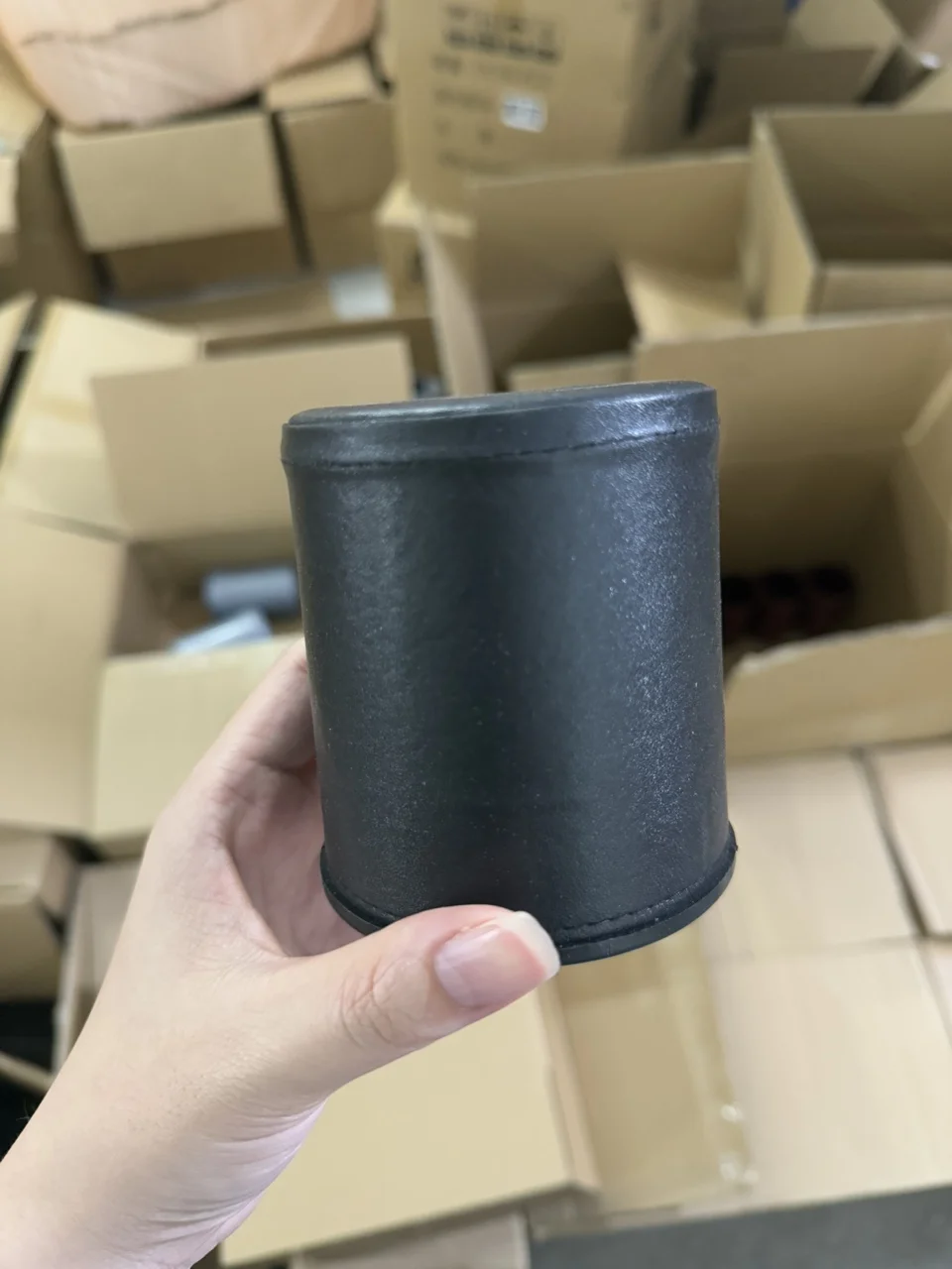 皮革色盅