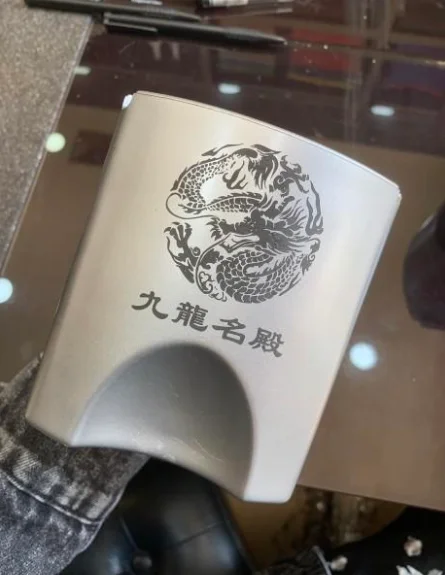 ABS 三角烟灰缸