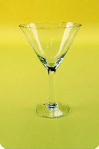 玻璃三角鸡尾酒杯