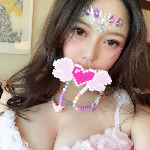 闪光爱心奶嘴