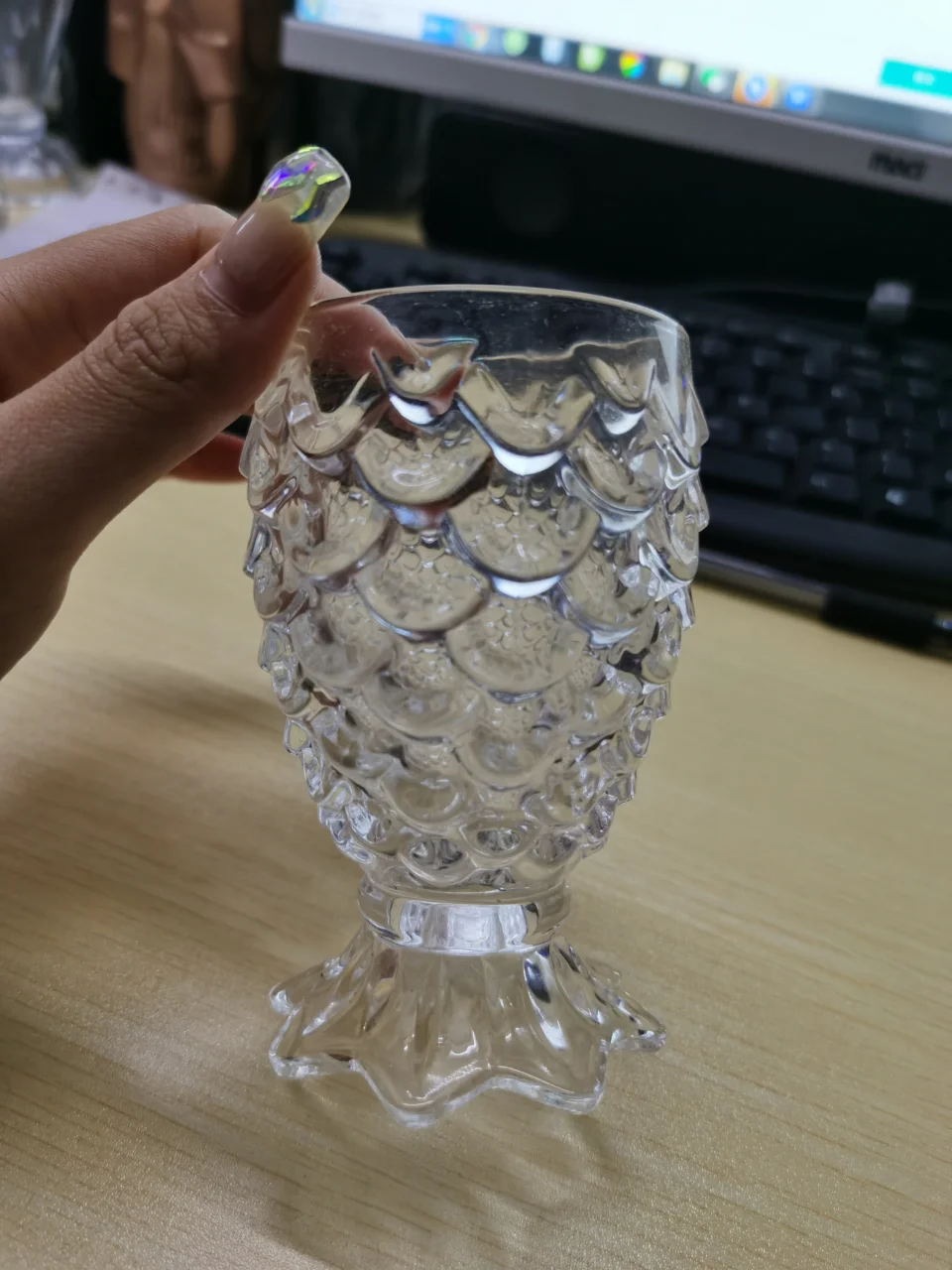 玻璃鱼鳞杯
