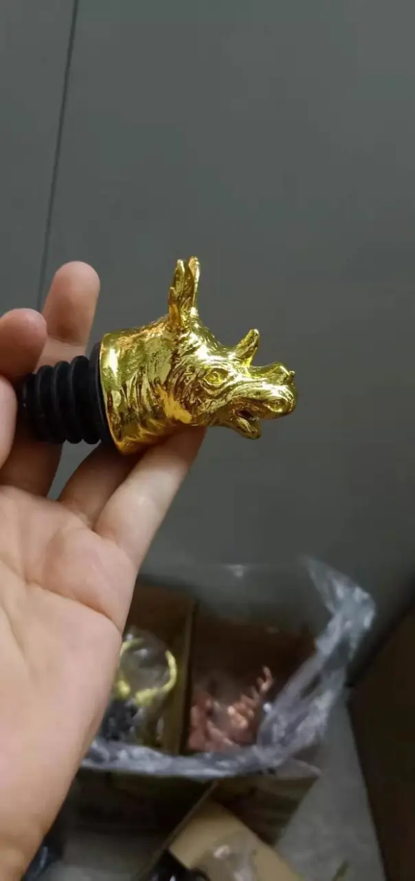 犀牛酒嘴