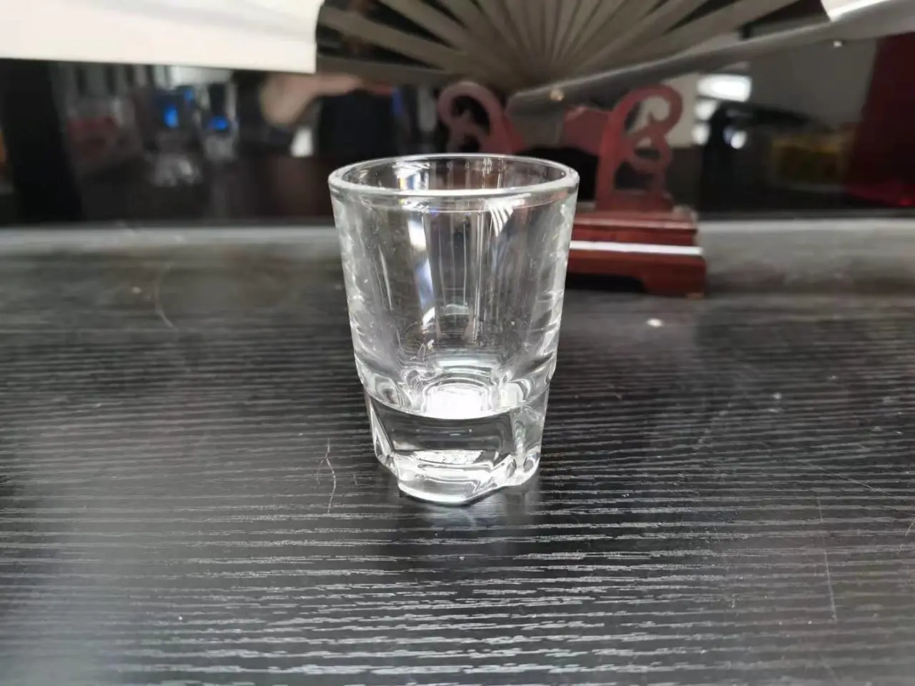 无铅玻璃一口杯
