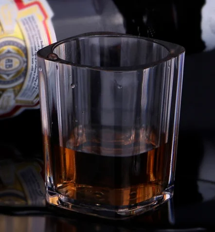 塑料小四方杯