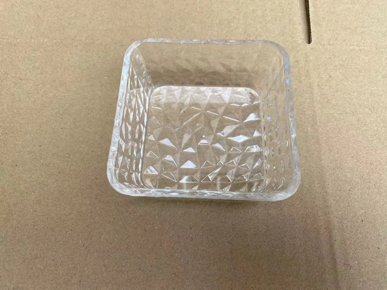浮雕钻石碗