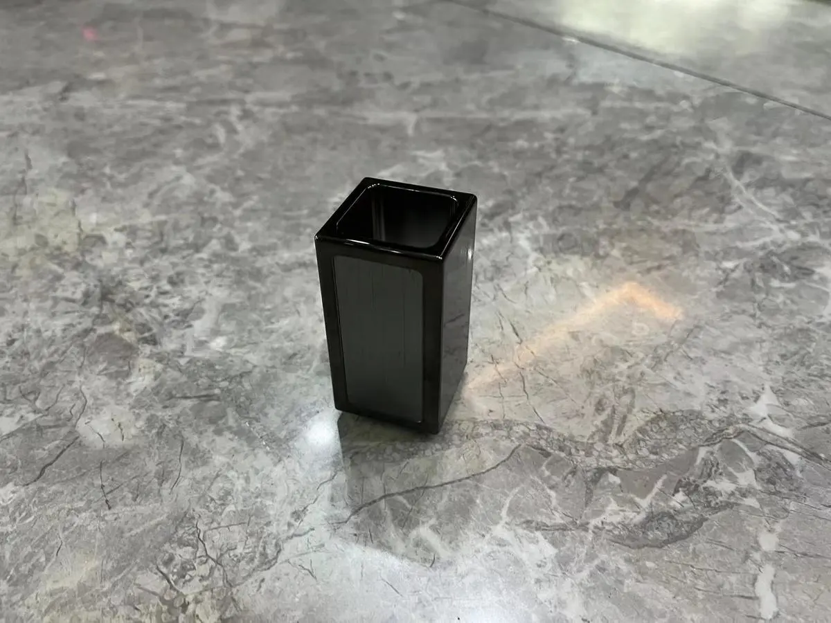 黑灰尊雅