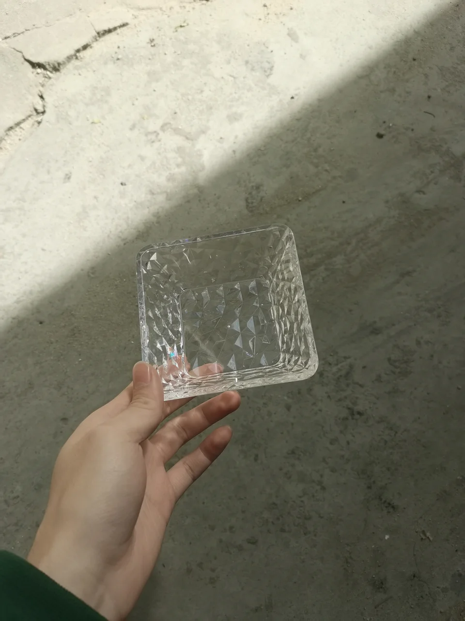 浮雕钻石碗