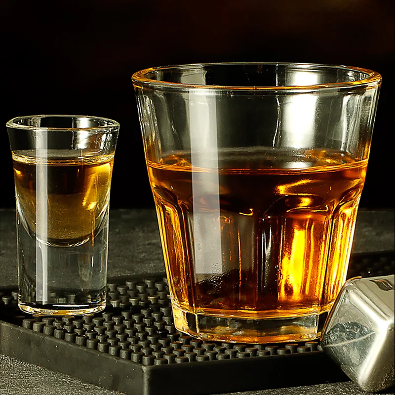 玻璃啤酒杯子弹杯