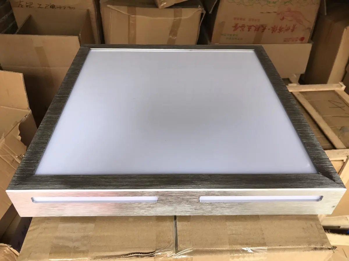 灰钛铝+银边摆台