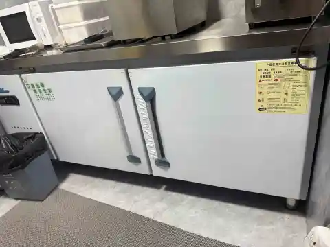 冷冻冰箱工作台