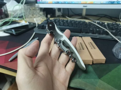 灰白柄不锈钢海马刀开瓶器