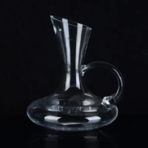 圆把醒酒器