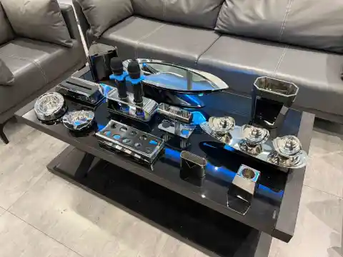 裂空摆台